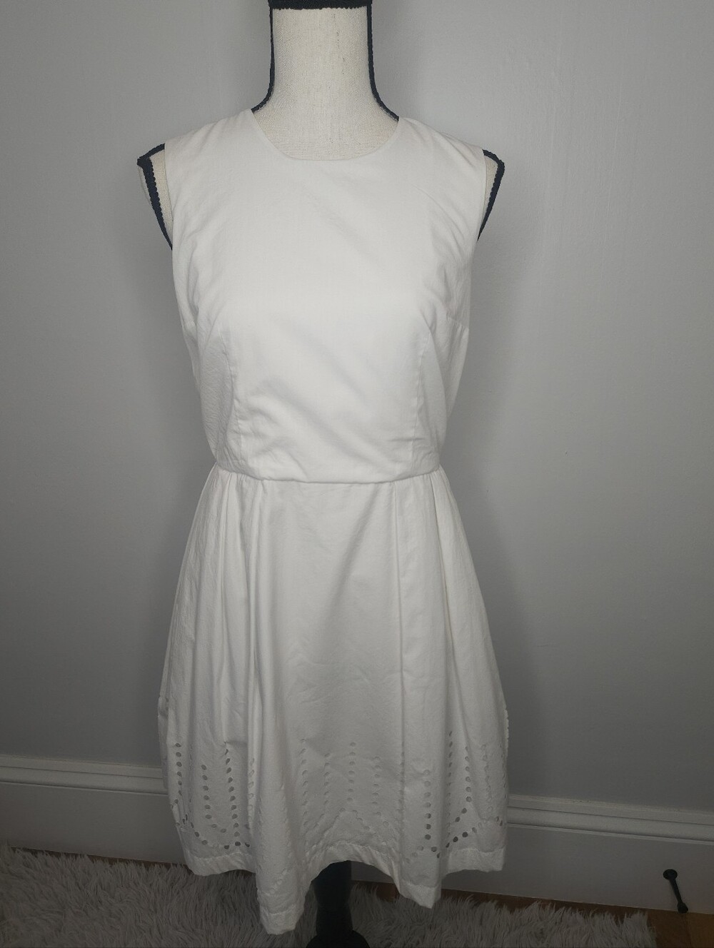 GAP Sleeveless White Eyelet Hem Dress - Picture 2 of 6